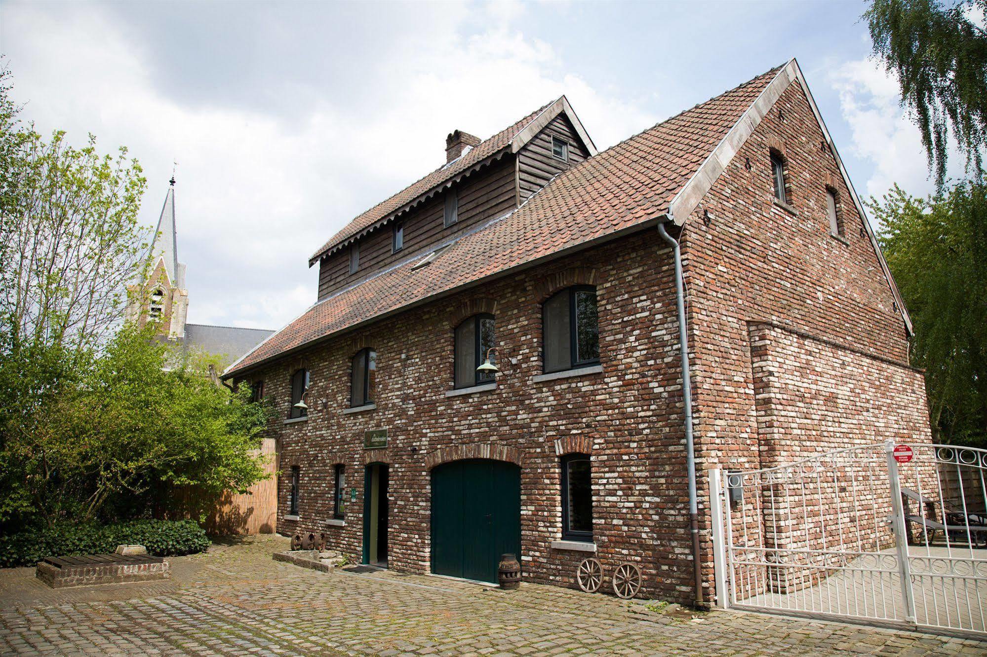 B&B De Dubbelmolen Tongeren Bagian luar foto